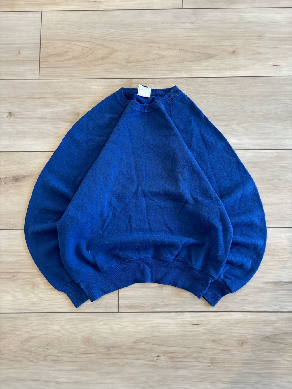 Vintage 90s Lee Sports Men's Blank Ultra soft Crewneck Sweatshirt in Royal Blue
